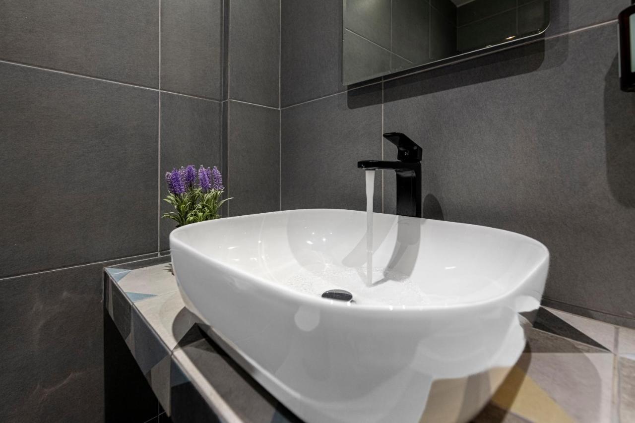 Athenian Boutique Apartments Екстериор снимка